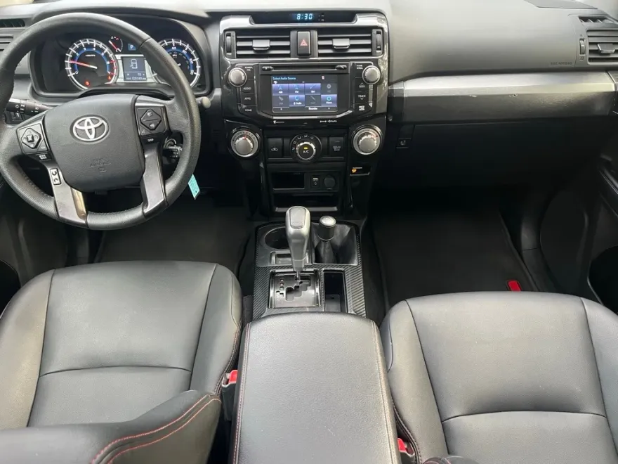 2019 Toyota 4Runner TRD Off-Road Premium photo 1