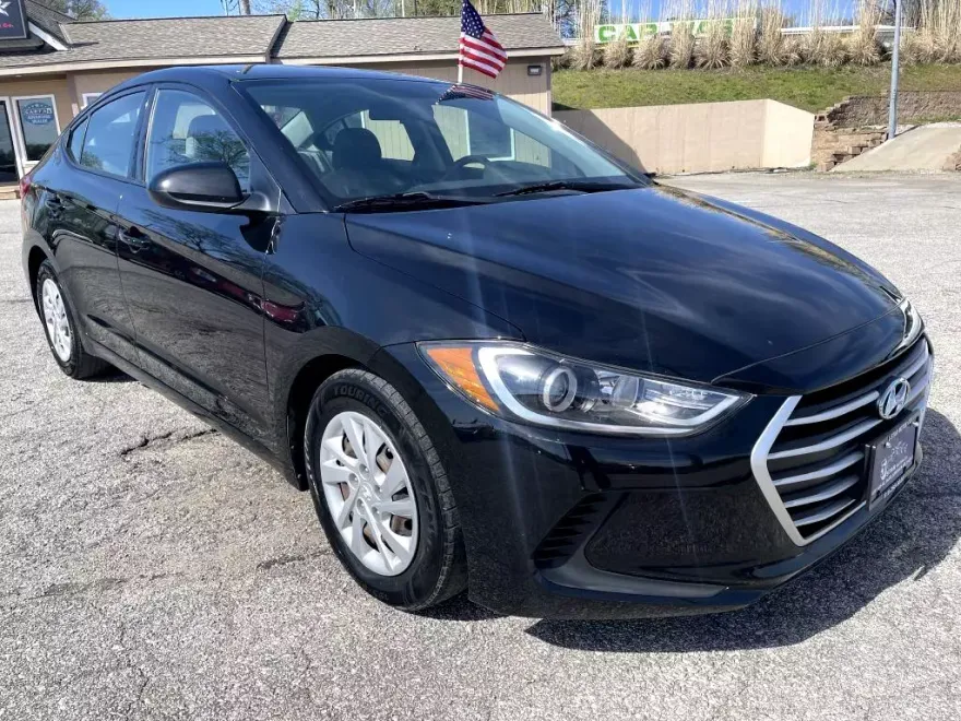 2018 Hyundai Elantra SE photo 1