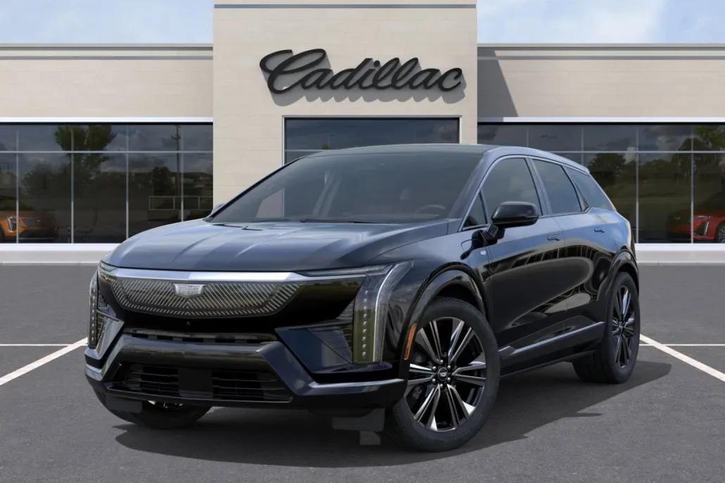 2025 Cadillac Optiq Luxury photo 1