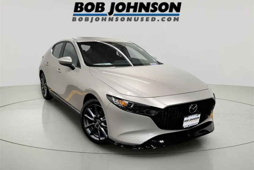 2025 Mazda Mazda3 2.5 s Preferred Hatchback photo 1