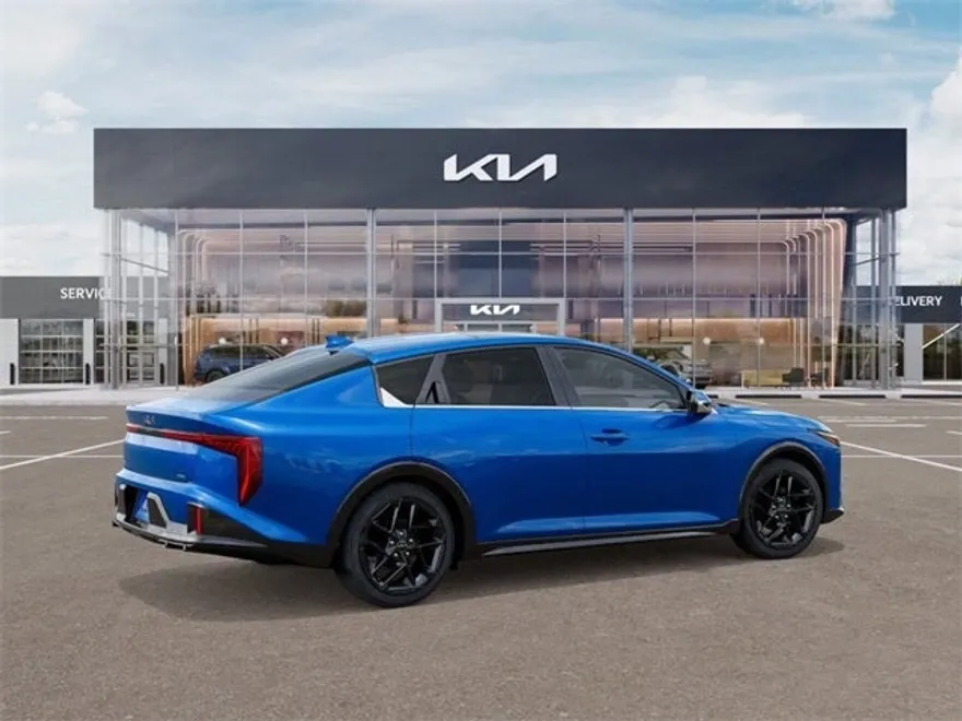 2025 Kia K4 GT-Line Turbo photo 1