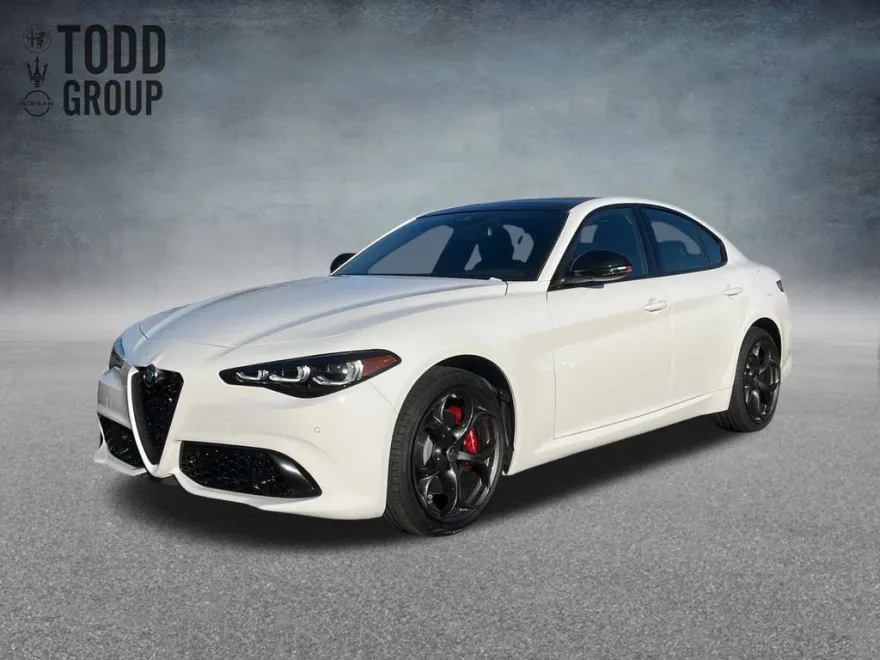 2025 Alfa Romeo Giulia photo 1