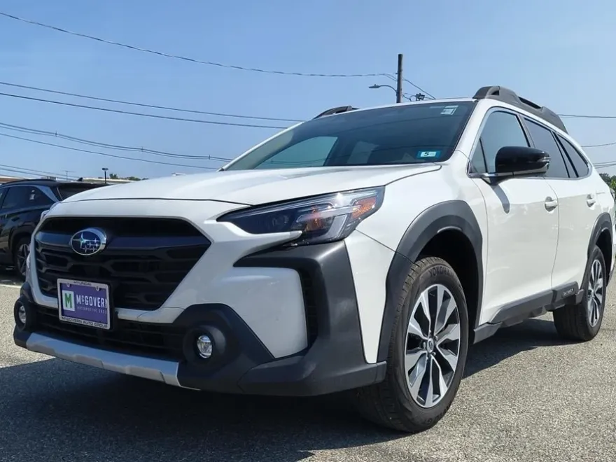 2025 Subaru Outback Limited XT photo 1