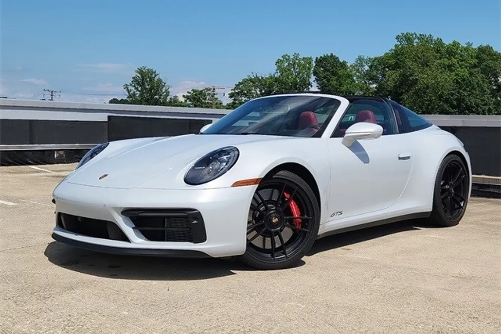 2024 Porsche 911 Targa 4 GTS photo 1