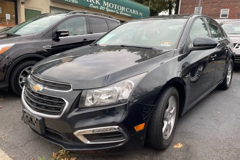 2015 Chevrolet Cruze photo 1