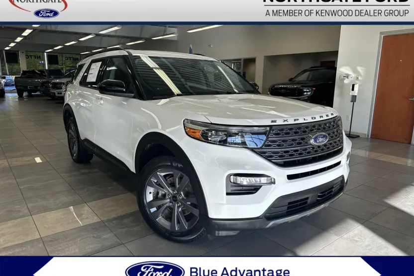 2022 Ford Explorer XLT photo 1