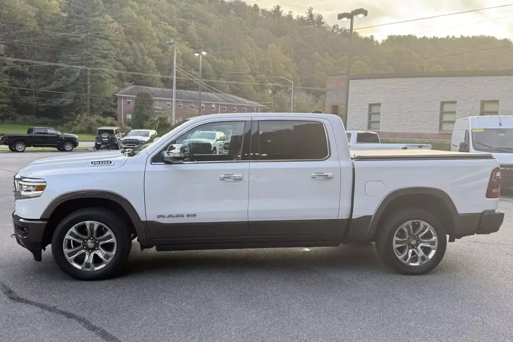 2022 Ram 1500 Longhorn photo 1