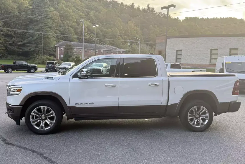 2022 Ram 1500 Longhorn photo 1