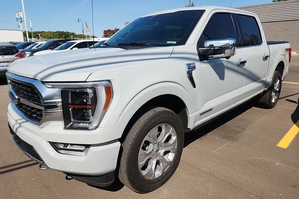 2023 Ford F-150 Platinum FX4 photo 1