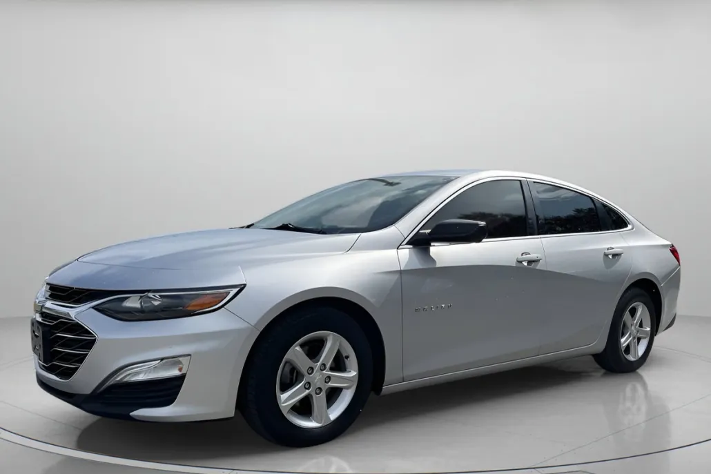 2020 Chevrolet Malibu LS photo 1