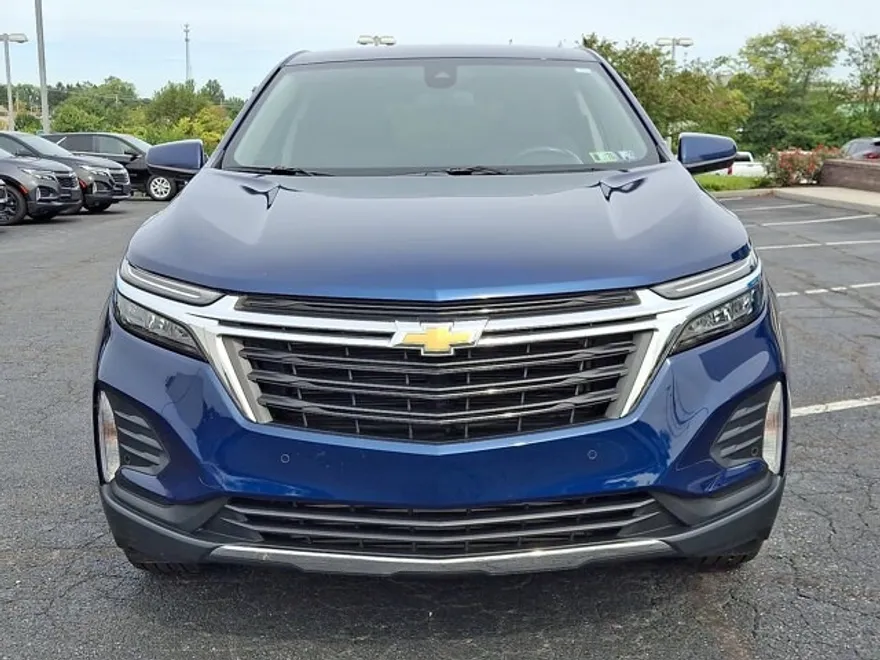 2022 Chevrolet Equinox LT photo 1