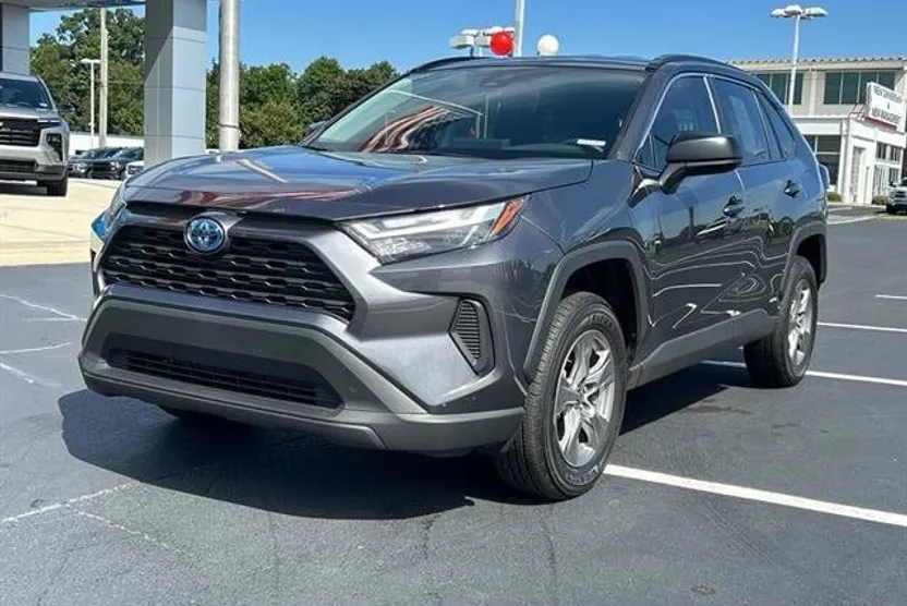 2024 Toyota RAV4 Hybrid LE photo 1