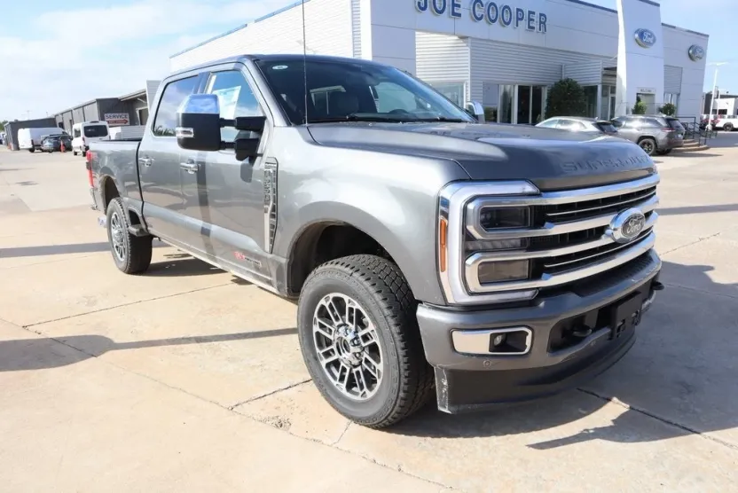 2026 Ford F-250 Platinum photo 1