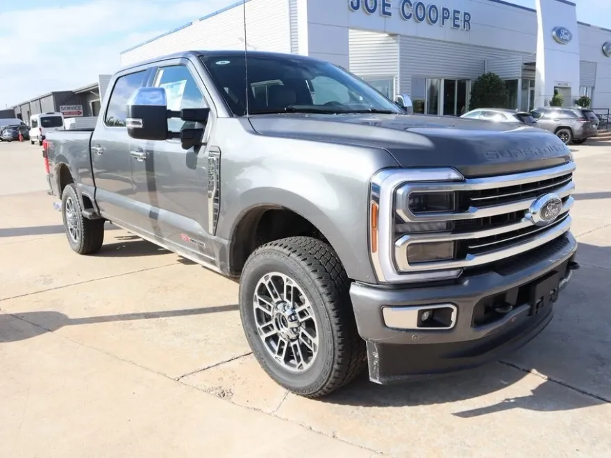 2026 Ford F-250 Platinum photo 1