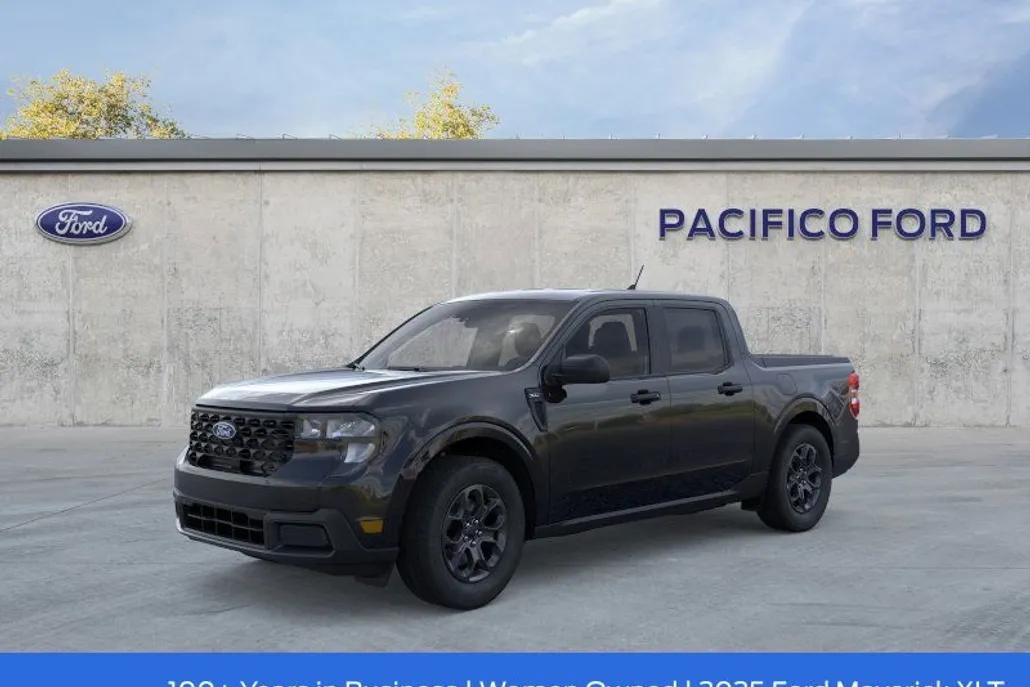2025 Ford Maverick XLT photo 1