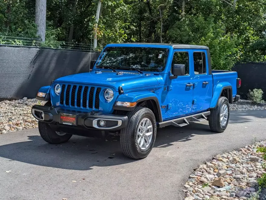 2023 Jeep Gladiator Sport photo 1
