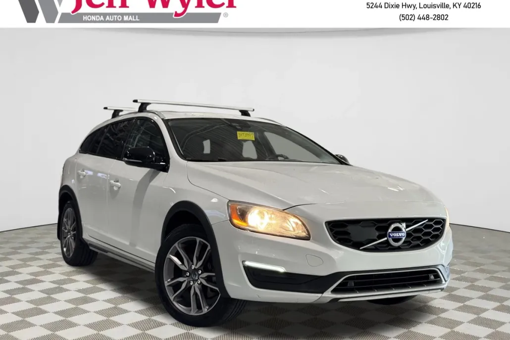 2018 Volvo V60 Cross Country T5 AWD photo 1