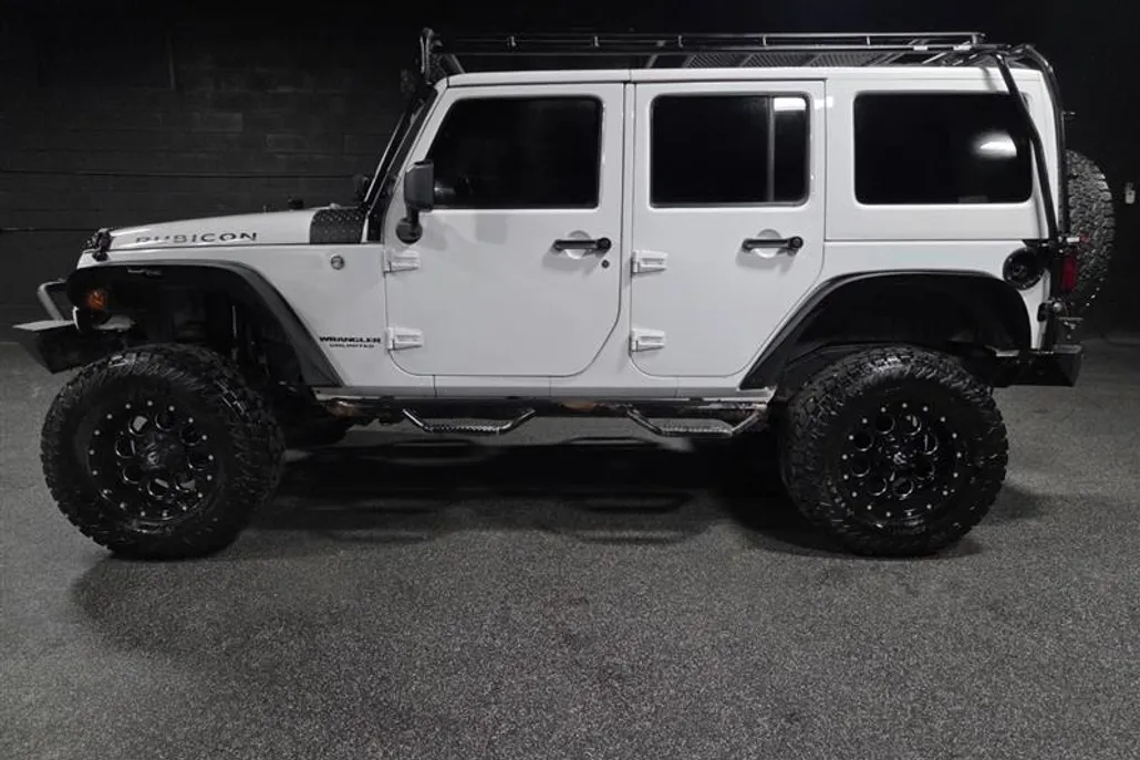 2016 Jeep Wrangler Unlimited Rubicon photo 1