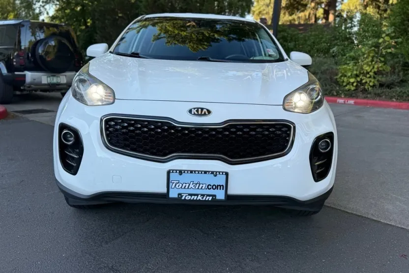 2017 Kia Sportage LX photo 1