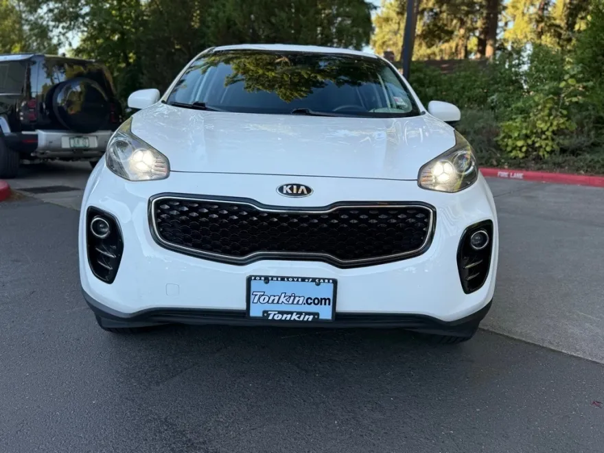 2017 Kia Sportage LX photo 1