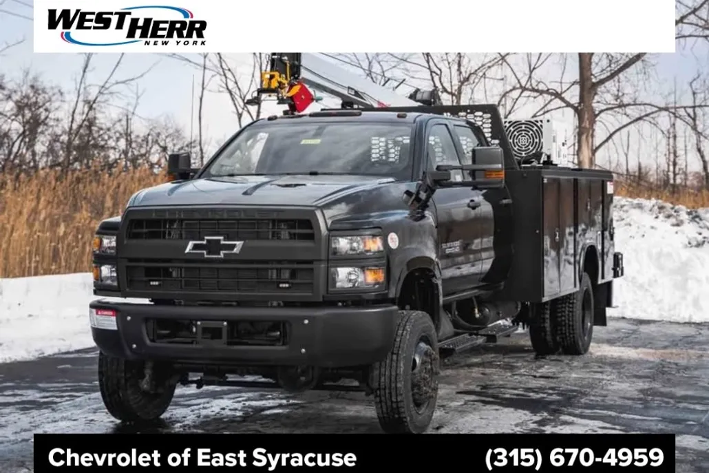 2024 Chevrolet Silverado 6500HD Work Truck photo 1