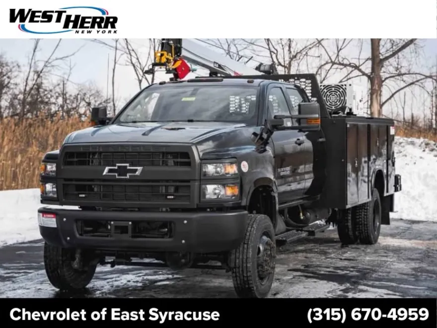 2024 Chevrolet Silverado 6500HD Work Truck photo 1