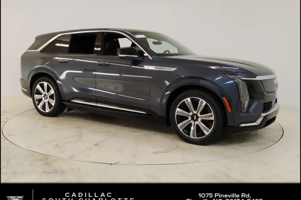 2025 Cadillac Escalade IQ Luxury photo 1
