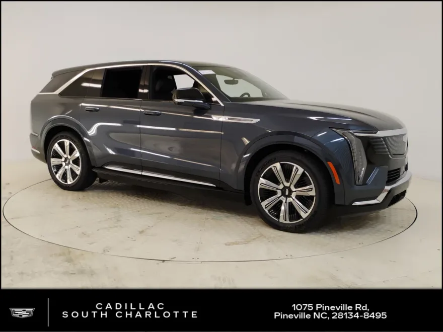 2025 Cadillac Escalade IQ Luxury photo 1