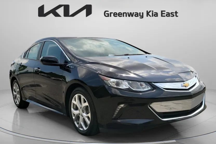 2018 Chevrolet Volt Premier photo 1