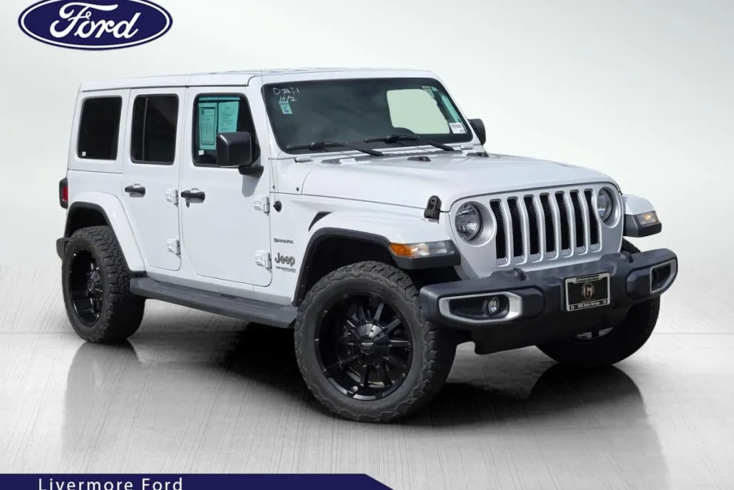 2020 Jeep Wrangler Unlimited Sahara photo 1