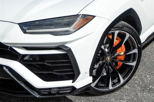 2022 Lamborghini Urus photo 3