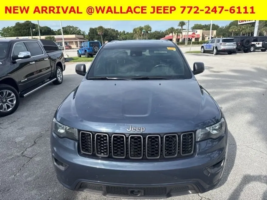 2021 Jeep Grand Cherokee Anniversary Edition photo 1