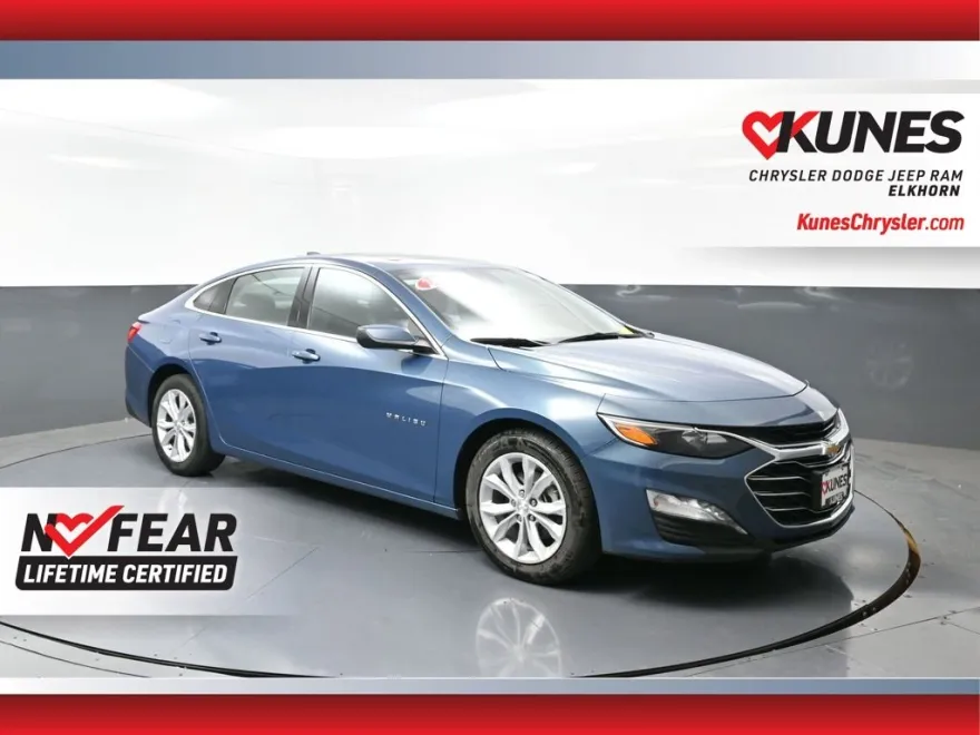 2024 Chevrolet Malibu 1LT photo 1