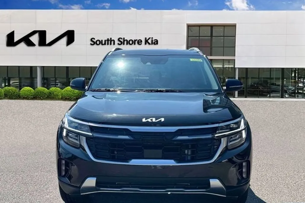2025 Kia Seltos SX photo 1
