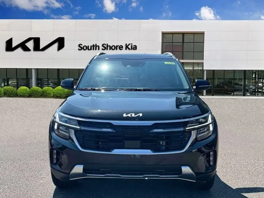 2025 Kia Seltos SX photo 1