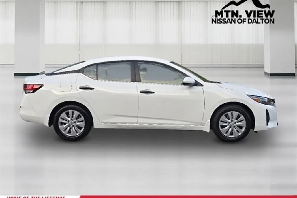 2025 Nissan Sentra S photo 1