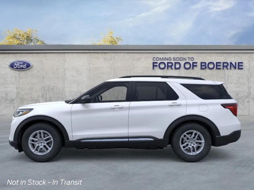 2025 Ford Explorer photo 1