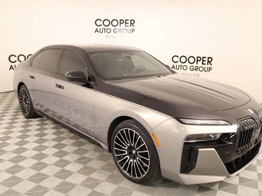 2025 Bmw 760i photo 1