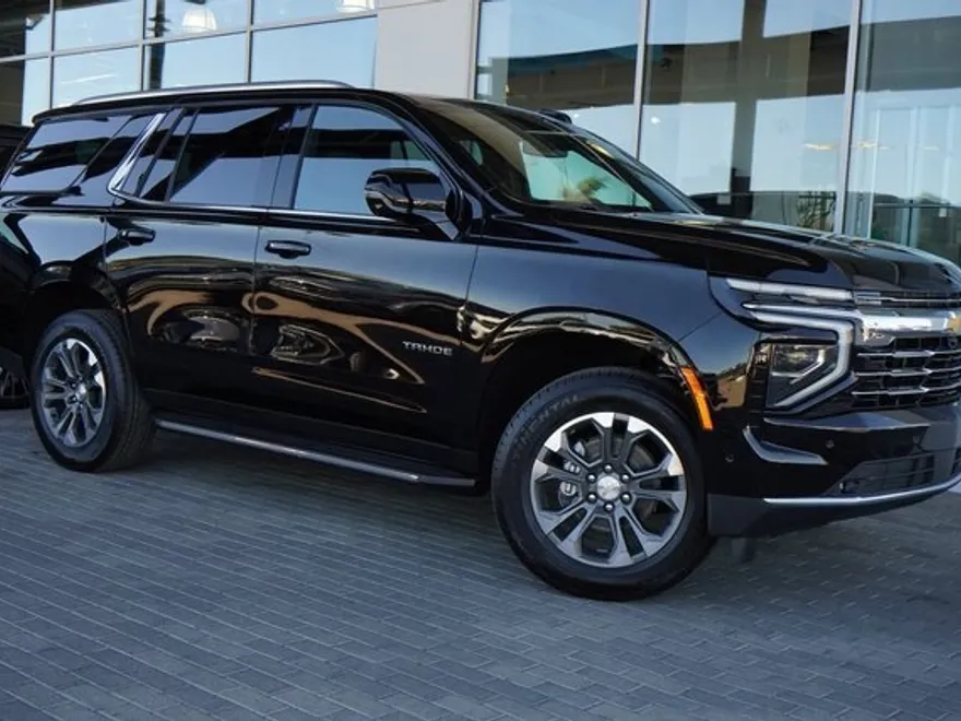 2025 Chevrolet Tahoe LT photo 1