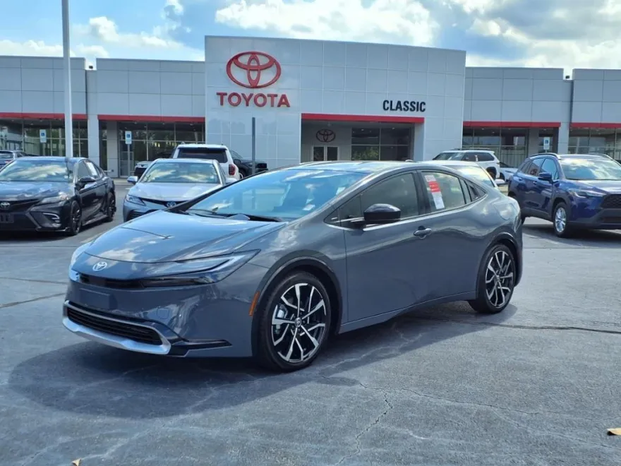 2025 Toyota Prius Plug-in Hybrid XSE photo 1