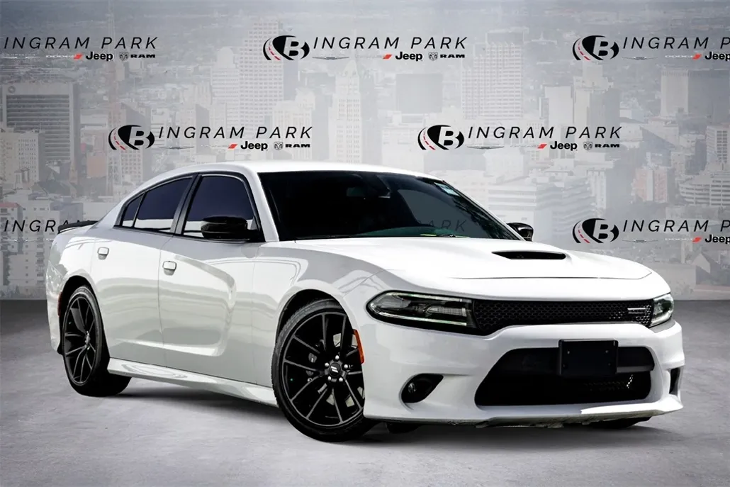 2020 Dodge Charger GT photo 1
