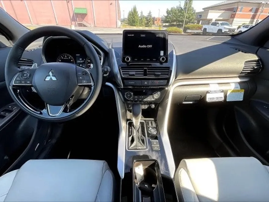 2025 Mitsubishi Eclipse Cross SEL photo 1