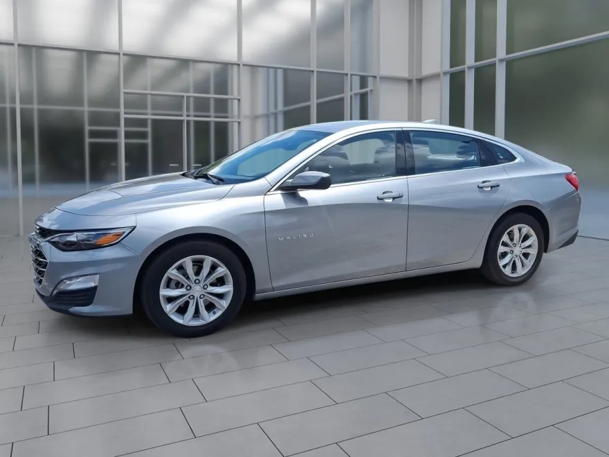 2024 Chevrolet Malibu 1LT photo 1