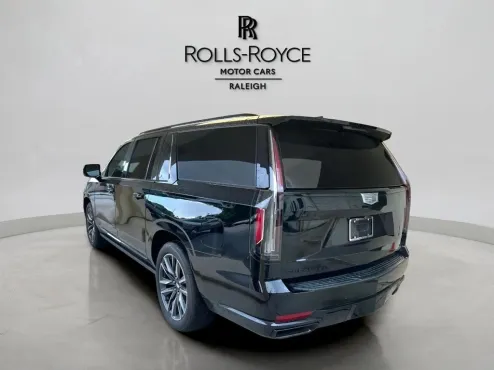 2021 Cadillac Escalade ESV Sport photo 4