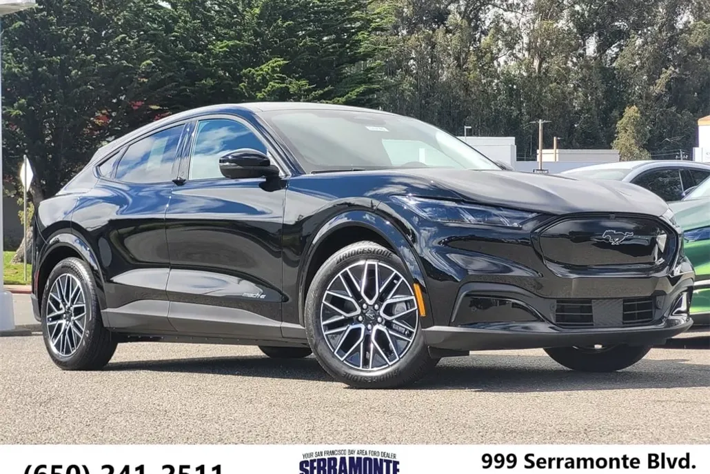 2025 Ford Mustang Mach-E Premium photo 1