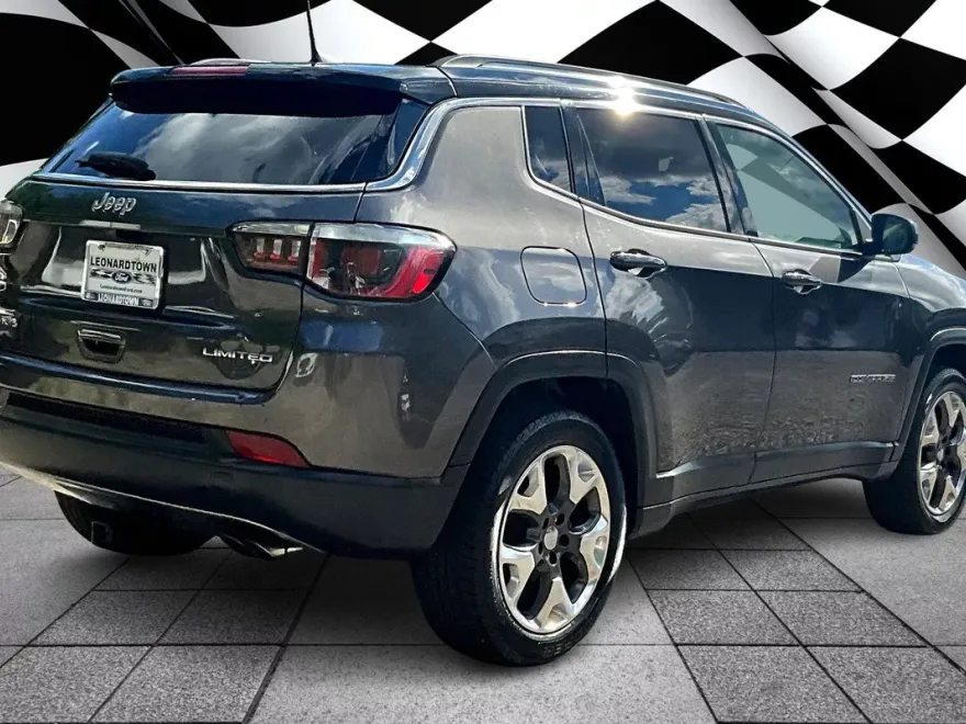 2018 Jeep Compass Limited photo 1