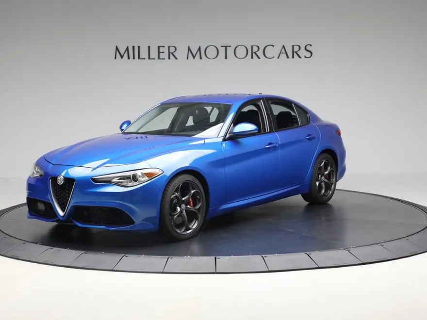 2017 Alfa Romeo Giulia Ti Sport photo 1