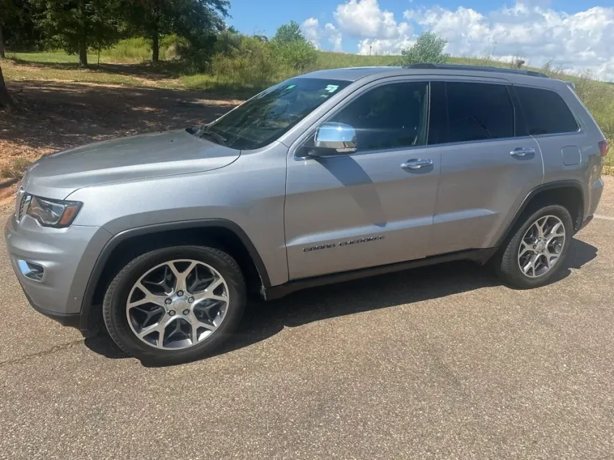 2020 Jeep Cherokee Limited photo 1