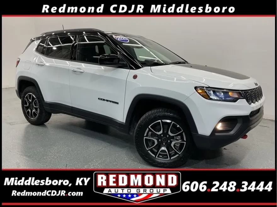 2026 Jeep Compass Trailhawk photo 1