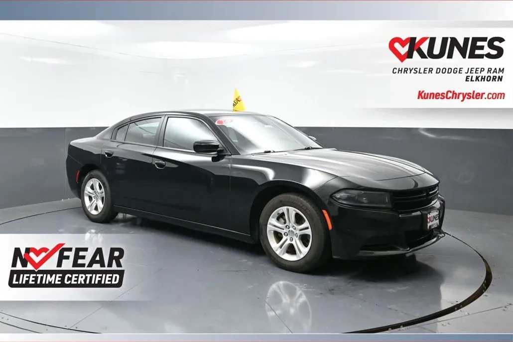 2022 Dodge Charger SXT photo 1